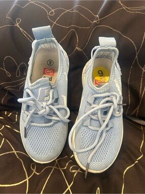 Ecko Unlimited Kids Light Blue Knit Lace-Up Sneakers